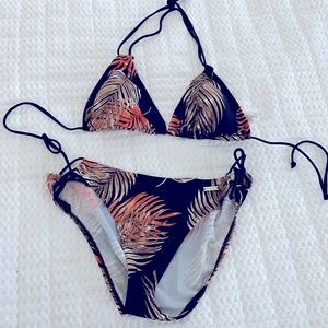 Venus bikini